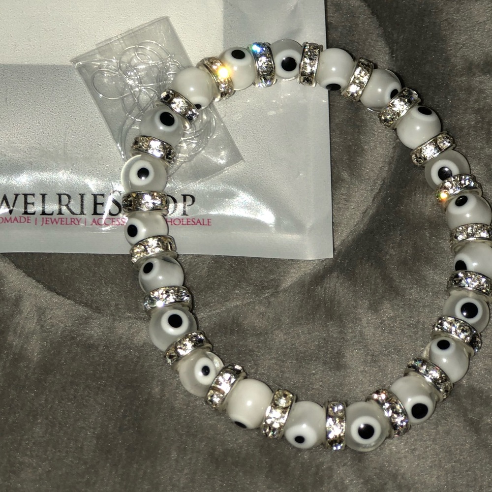 Eyes on you bracelet